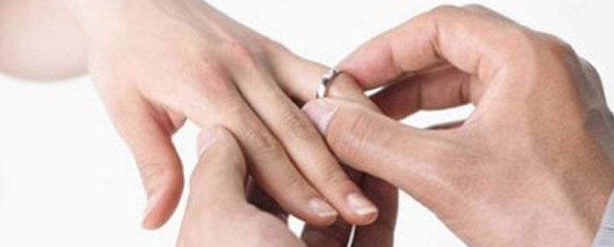 چرا ازدواج پسران مجرد با زنان مطلقه رایج شده؟ چرا ازدواج پسران مجرد با زنان مطلقه رایج شده؟